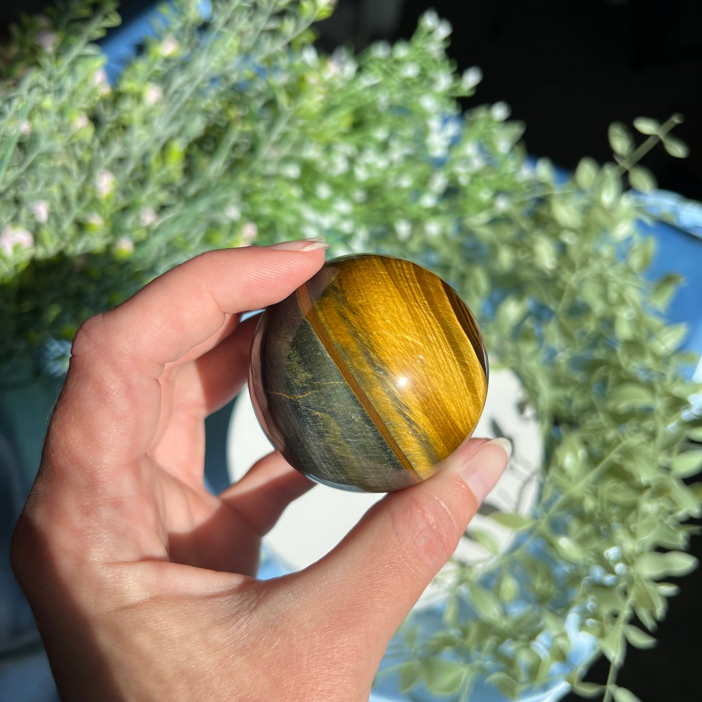 Tiger Eye Sphere Diameter approximately 2.14" (54 mm) Weight: 229 g (8.1 oz)