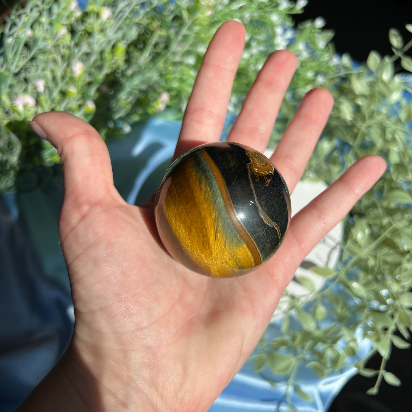 Tiger Eye Sphere Diameter approximately 2.14" (54 mm) Weight: 229 g (8.1 oz)