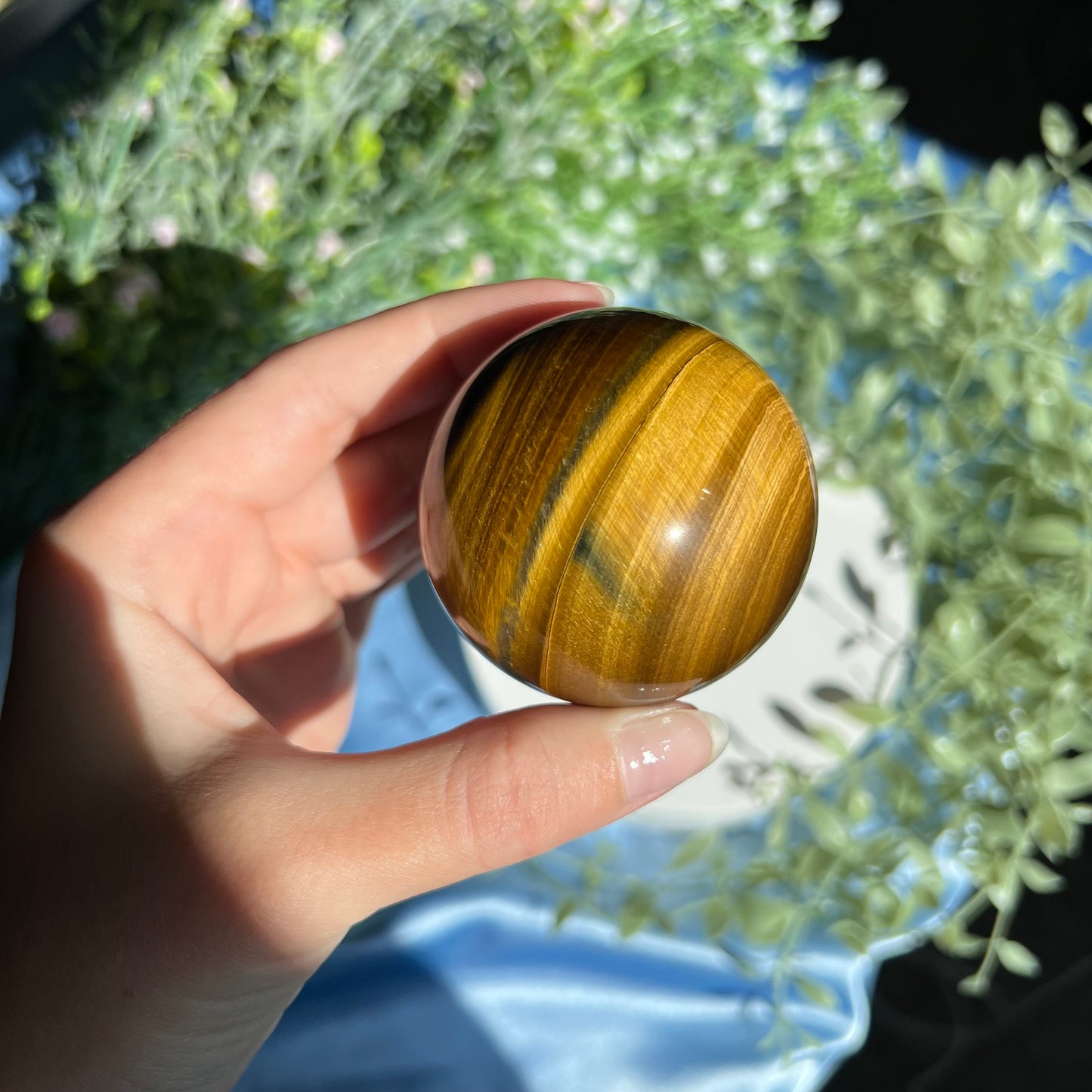 Tiger Eye Sphere Diameter approximately 2.28" (57 mm) Weight: 274 g (9.65 oz)