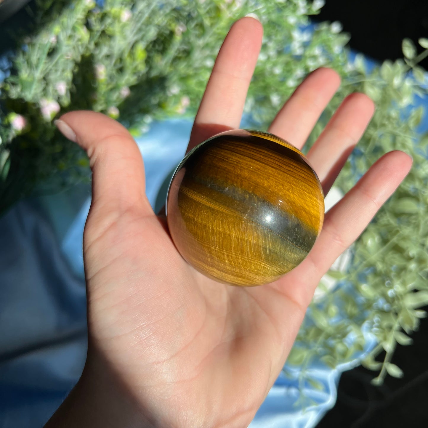 Tiger Eye Sphere Diameter approximately 2.28" (57 mm) Weight: 274 g (9.65 oz)