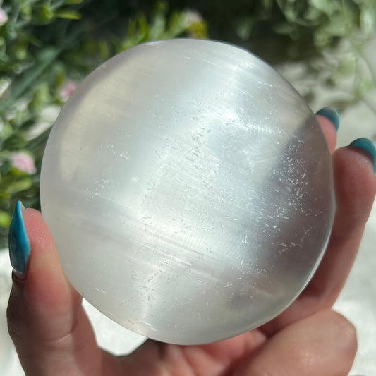 Selenite Round Palm Stone