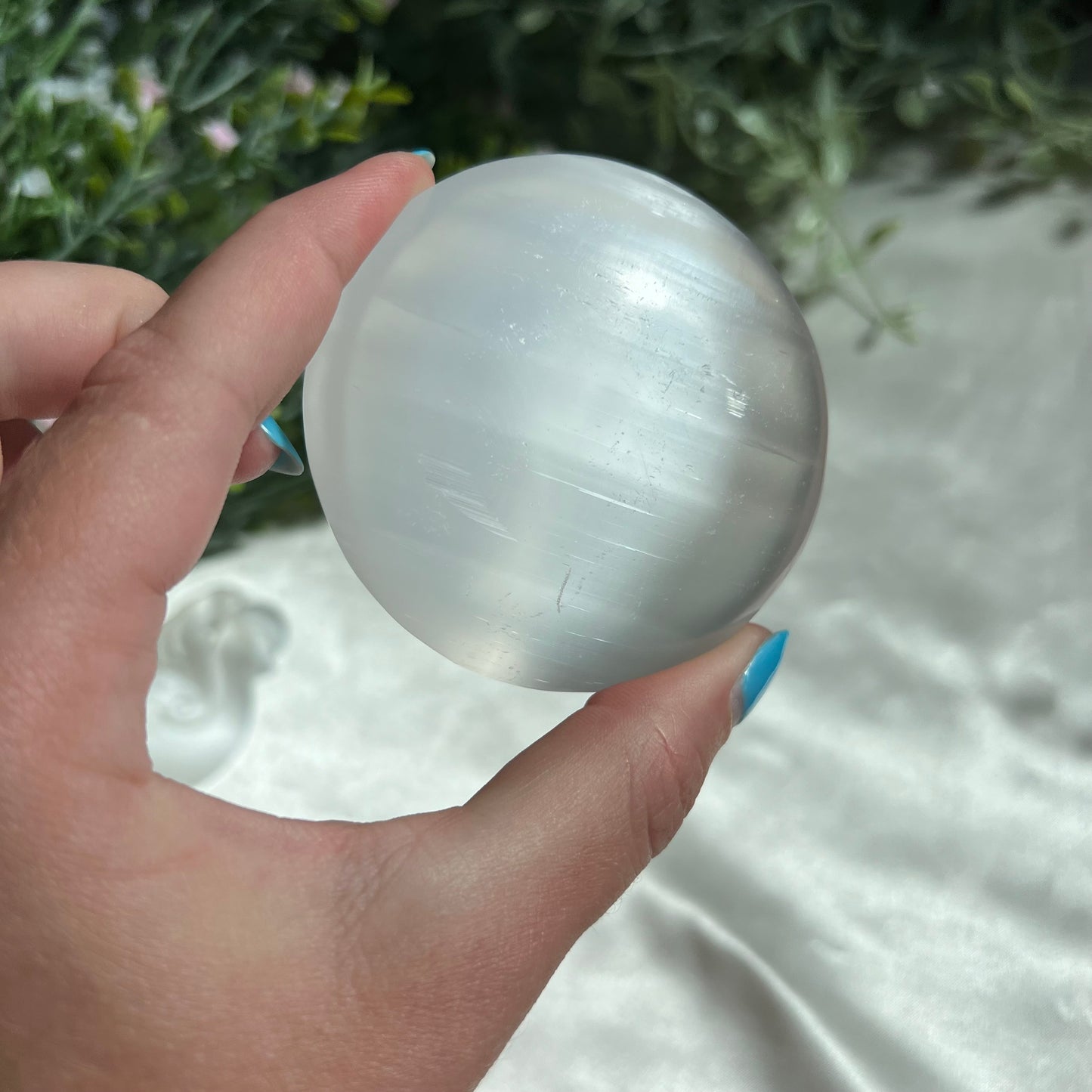 Selenite Round Palm Stone