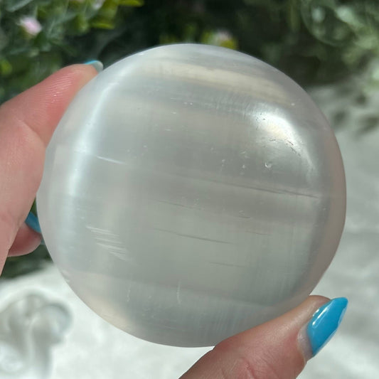 Selenite Round Palm Stone