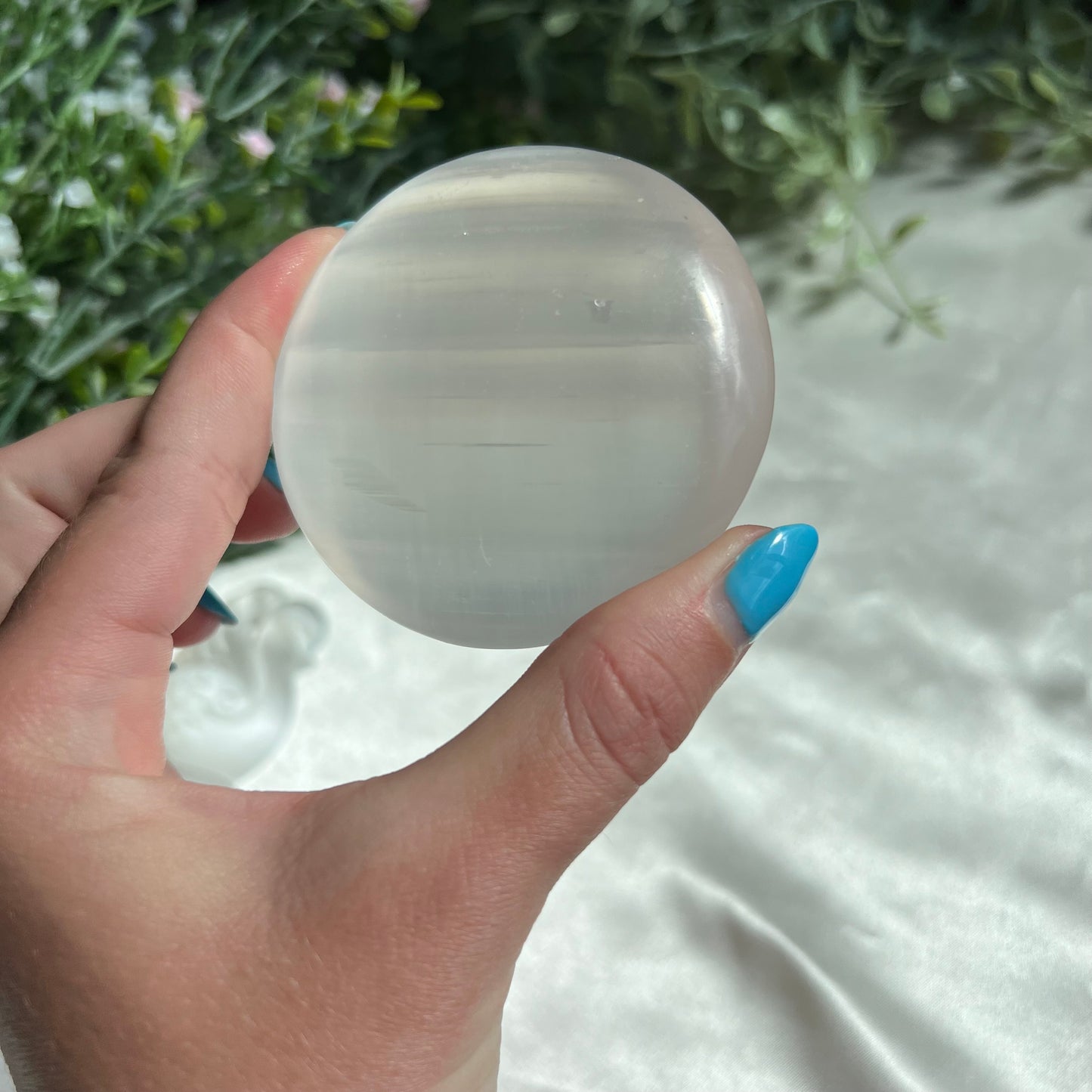 Selenite Round Palm Stone