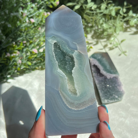 Grey Agate Druzy Flat Tower