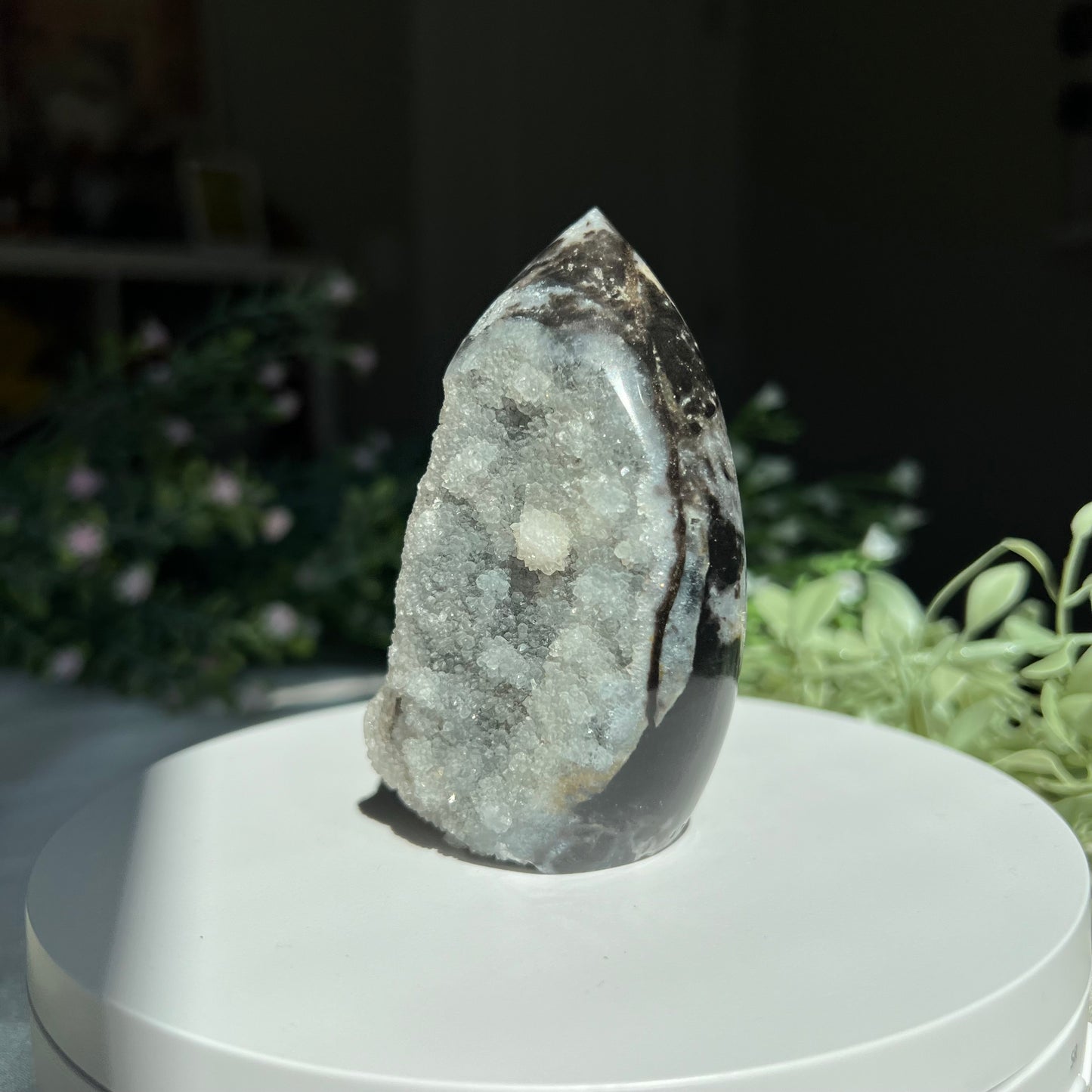 Druzy Sphalerite Flame Carving