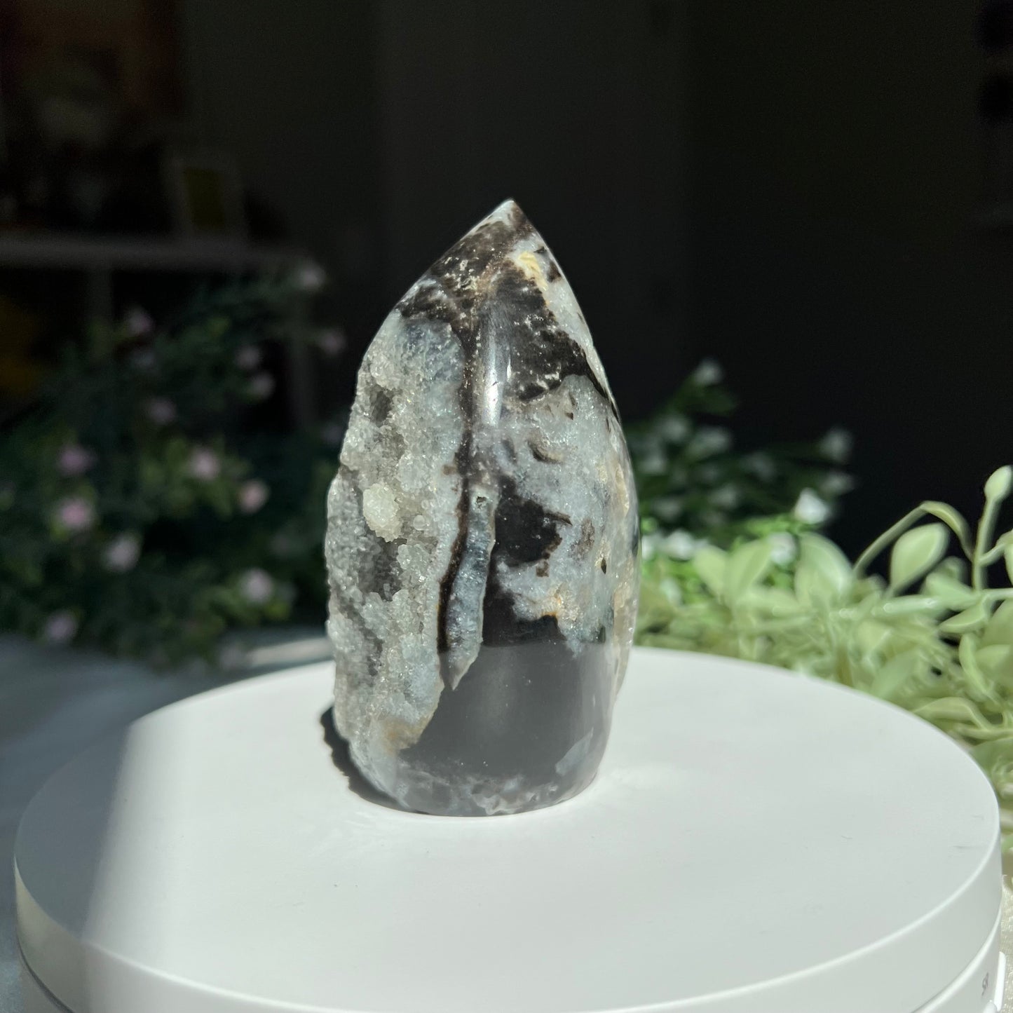 Druzy Sphalerite Flame Carving