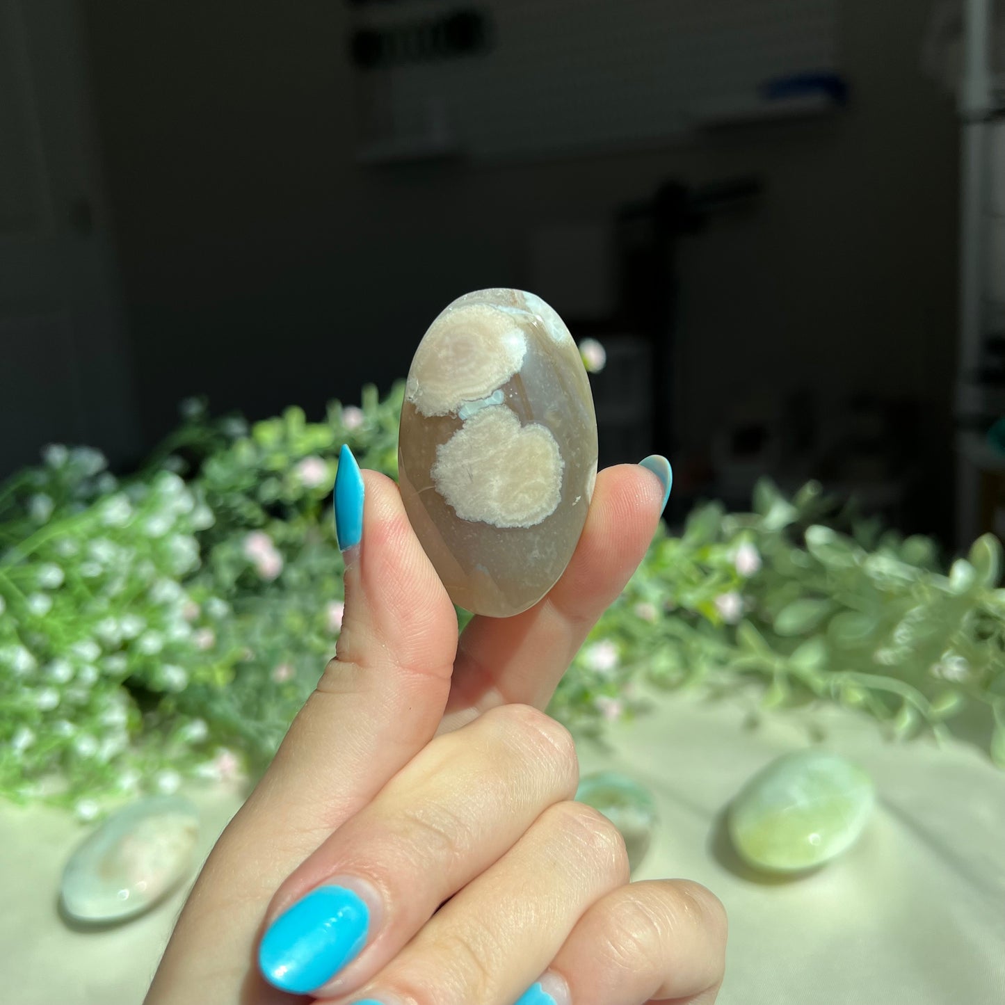 Green Flower Agate Palm Stone